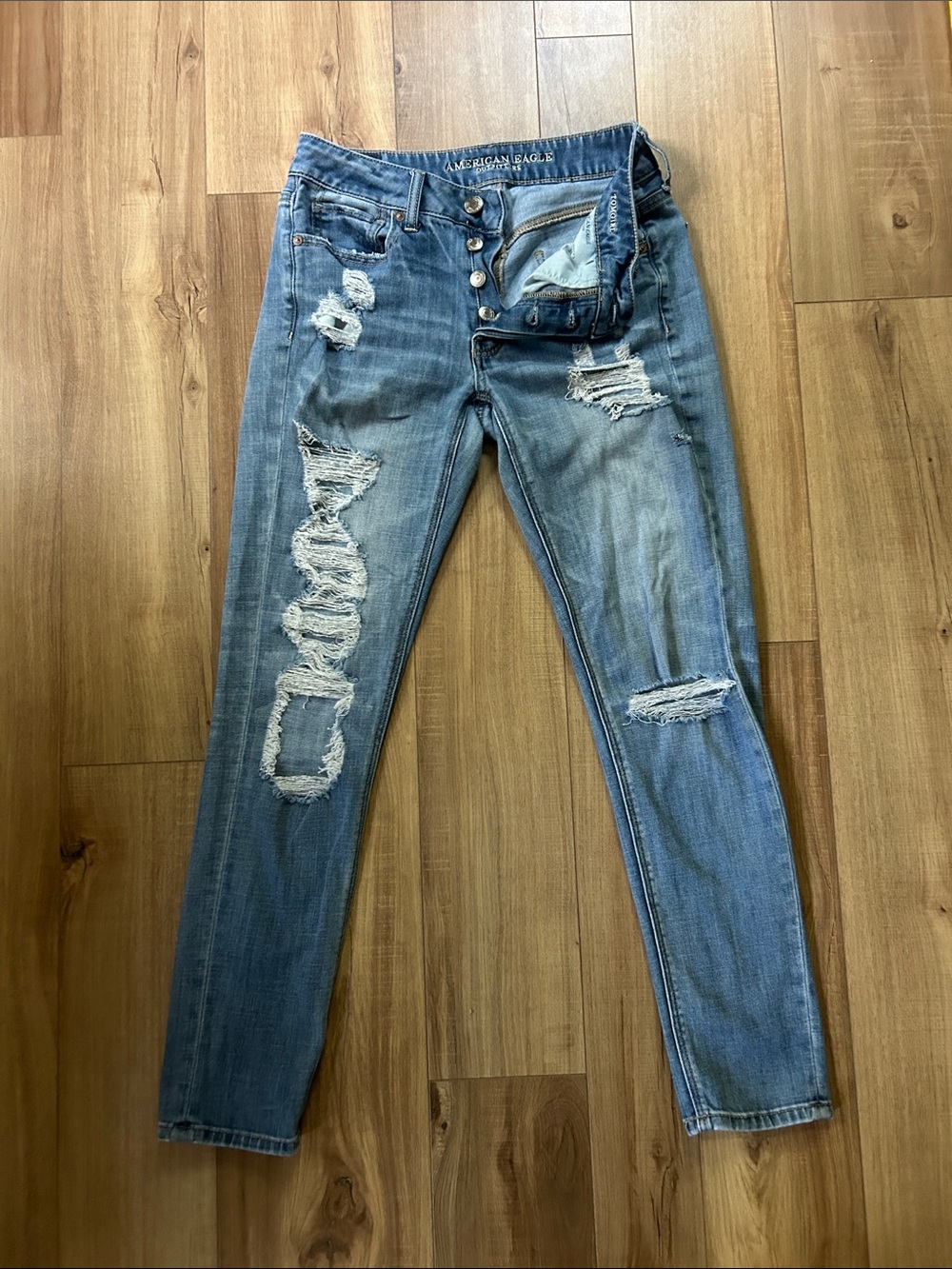 American Eagle Distressed Button-Fly Skinny Jeans - Light Blue